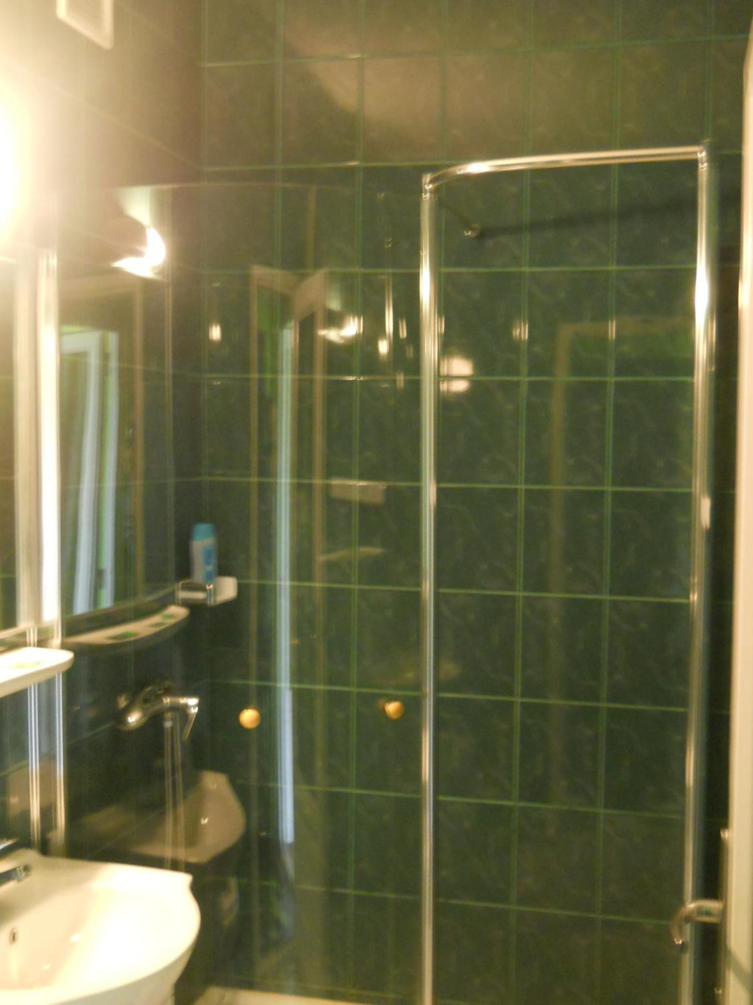 Pensiunea Cora Piteşti Quarto foto