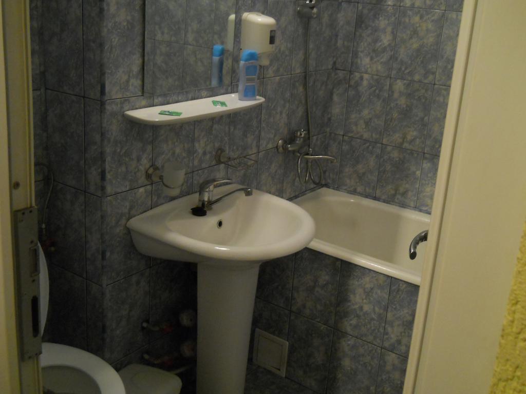 Pensiunea Cora Piteşti Quarto foto