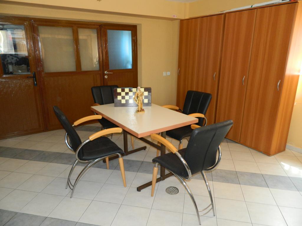 Pensiunea Cora Piteşti Exterior foto